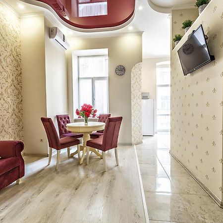 American Apartment Лвив Екстериор снимка