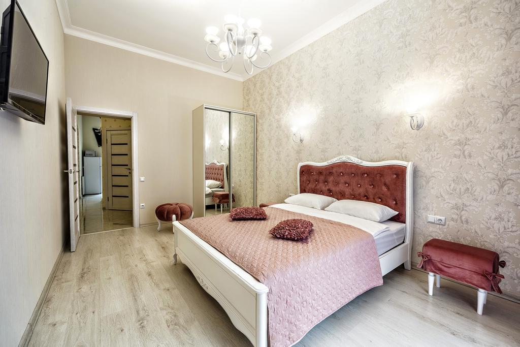 American Apartment Лвив Екстериор снимка